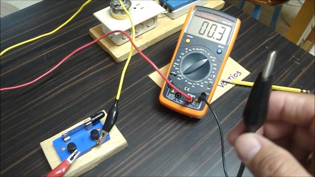 cuanto-es-12-voltios-en-amperios